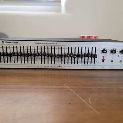 Klark Teknik DN300 30-Band Graphic Equaliser EQ Vintage Rack Unit Tested & Working image 3