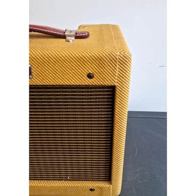 Fender 57 Champ - Guitar Amplifiers - Very Good w/ Soft Case image 17