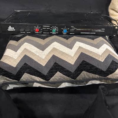 dbx 160XT Compressor / Limiter 2000s - Black image 4