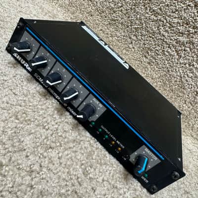 Shure SCM268 A 4-Channel Mic Microphone Mixer image 1