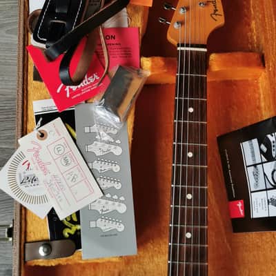 Fender Mark Knopfler Stratocaster Unplayed Early Serial# Darker Red Ultimate Collectable image 8