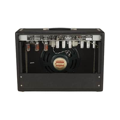 Fender 64 Custom Deluxe Reverb Guitar Combo Amplifier image 3