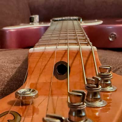 Squier FSR Classic Vibe '50s Telecaster with Maple Fretboard in Burgundy Mist - 2026 Model image 13