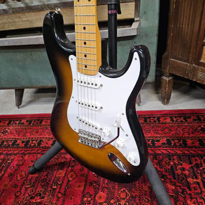 1994 Fender 54' Reissue Stratocaster ST-54  MIJ Sunburst image 3