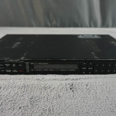 Roland GM-70 Guitar to Midi Converter
