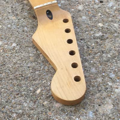 Vintage Style WD licensed Fender Stratocaster Neck Strat Maple Amber Old Relic image 18