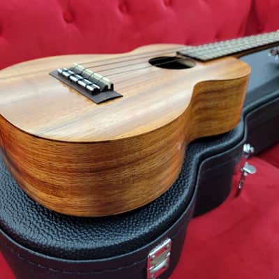 Kamaka Koa Concert Ukulele with Slotted Headstock HF-2I - Koa image 9