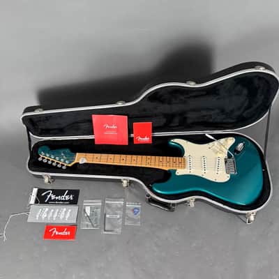 1995 Fender Stratocaster MN Ltd. Run Matching Head Papers orig Case image 13