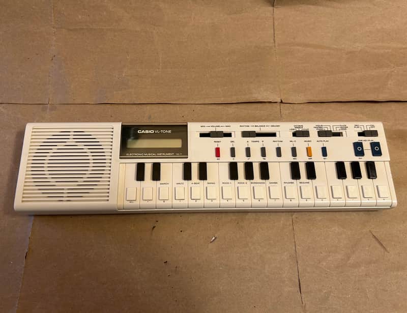 Casio VL-1 Casio VL-1 VL-Tone 29-Key Synthesizer Keyboard 1979-84 Very Good Condition!