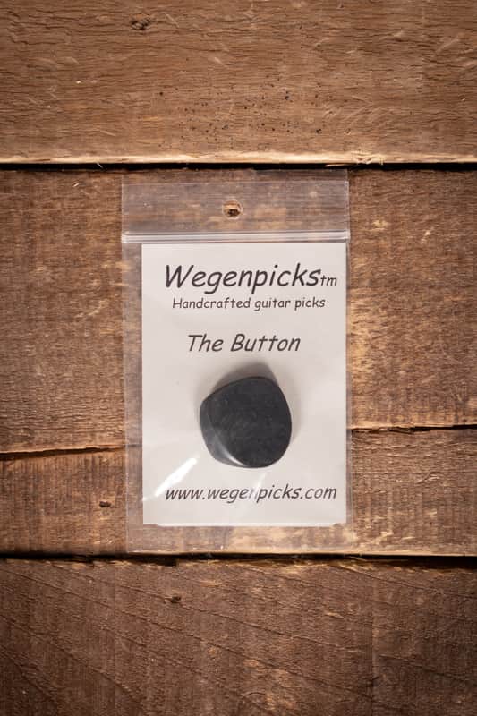 Wegen BB Button 5mm Gypsy Pick, Single Black image 1