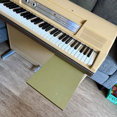 Early 1968 Wurlitzer 206 Just Serviced - SUPER CLEAN! image 4