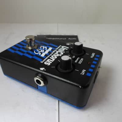 EBS Unichorus Chorus Flanger Modulation Bass Effects Pedal Free USA Shipping image 3