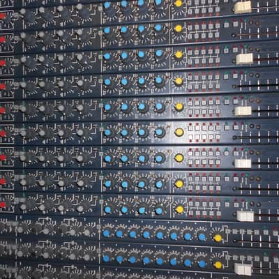 Soundcraft-8000-mixing-console-32-x-8-recording-mixer-works-great-tested image 18