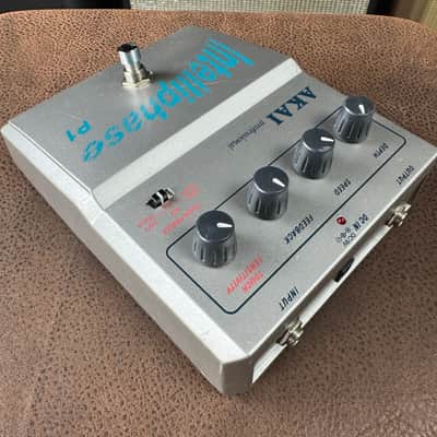 Akai Intelliphase P1 Analog Guitar/Bass Phaser image 7