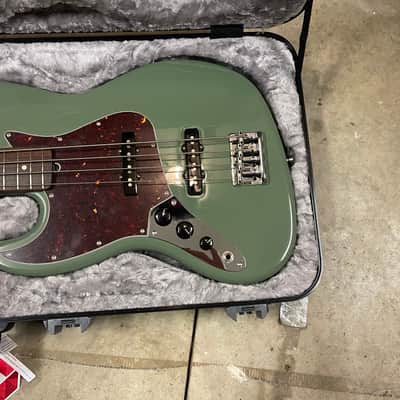 Fender Jazz Bass Left Handed 2021 Antique Olive NWT image 2