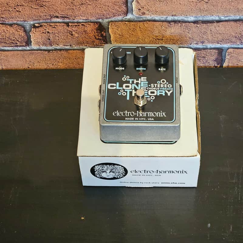 Electro-Harmonix Clone Theory Stereo Analog Chorus / Vibrato 2007 - Present - Black image 1