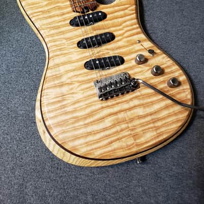 Barlow Guitars Eagle 2023 Quilt Maple / Caribbean Rosewood image 14