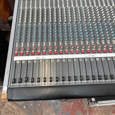 Immagine Allen & Heath Saber Mk2 Plus 32ch Mixing Console M32134 + RPS2 PSU - Vintage Allen & Heath Saber Mk2 Plus Late 1980s - Grey/Black - 2