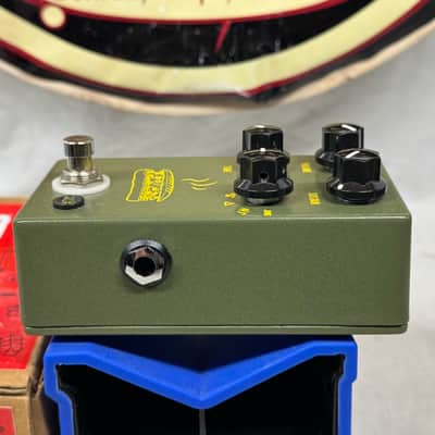 JHS Pedals Muffuletta Fuzz Pedal with Box - Army Green image 4