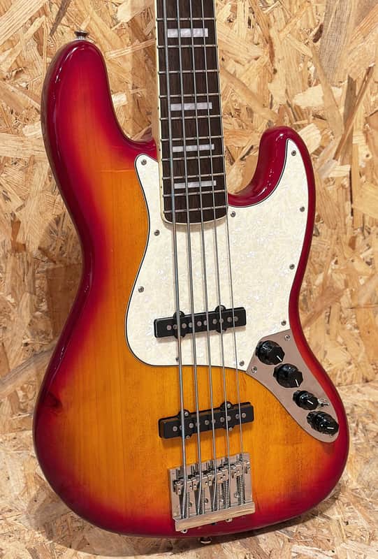 Squier Classic Vibe Active '70s Jazz Bass V