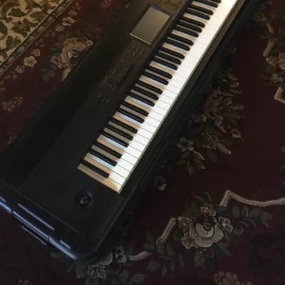 Korg KROME 88-Key Synthesizer Workstation 2010s - Black image 3