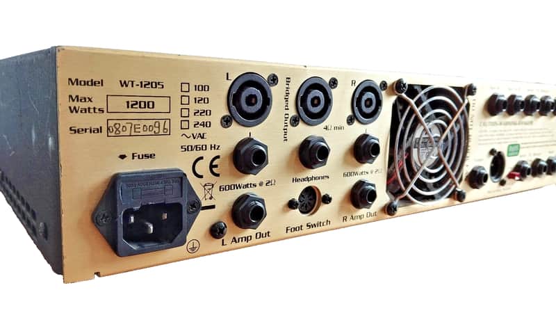 EDEN ハイブリッド ベース ギター アンプ WT-1205 David Eden World Tour WT-1205 Bass Head Amp 1200W | Reverb