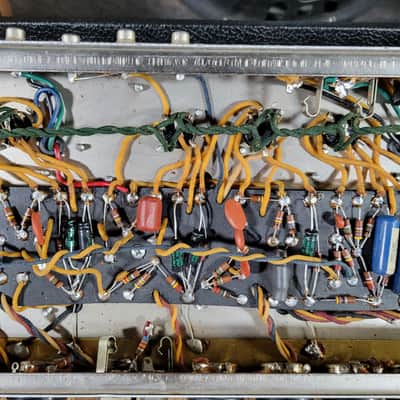 Fender Deluxe Reverb 2-Channel 22-Watt 1x12" Guitar Combo 1963 - 1967 Black Panel image 11