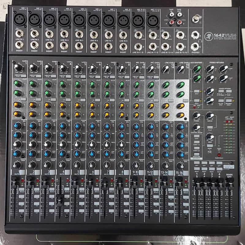 2022 Mackie 1642VLZ4 16-Channel Mic / Line Mixer Black