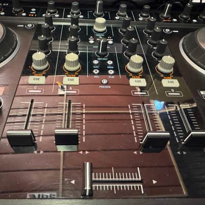 Native Instruments Traktor Kontrol S4 MkII 4-Deck DJ Controller + Flight Case image 2