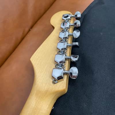 Squier Stratocaster 1993  - Red image 4