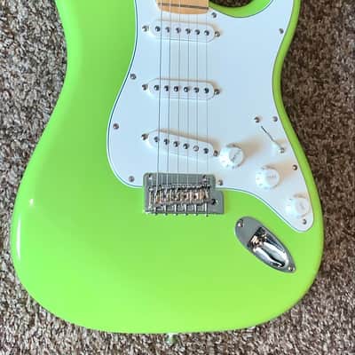2019 Fender FSR Player Series Stratocaster  Electron Green, Limited  Edition electric guitar image 3