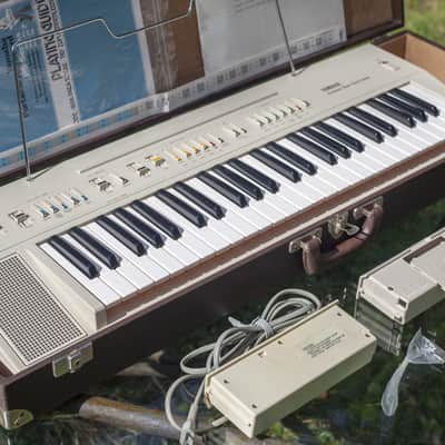 Yamaha PS-20 analog organ  1981