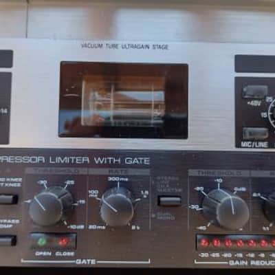 Behringer Ultra Gain Pro MIC2200 2 Channel Mic/Line Pre-Amp image 2