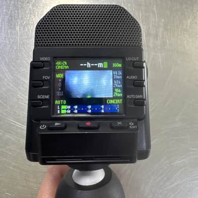 Zoom Q2N Camera/Audio Recorder with Wide Angle Lens 2010s - Black image 5