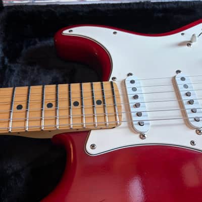 2002 Fender Highway One Stratocaster with Maple Fretboard - Crimson Red Transparent image 5