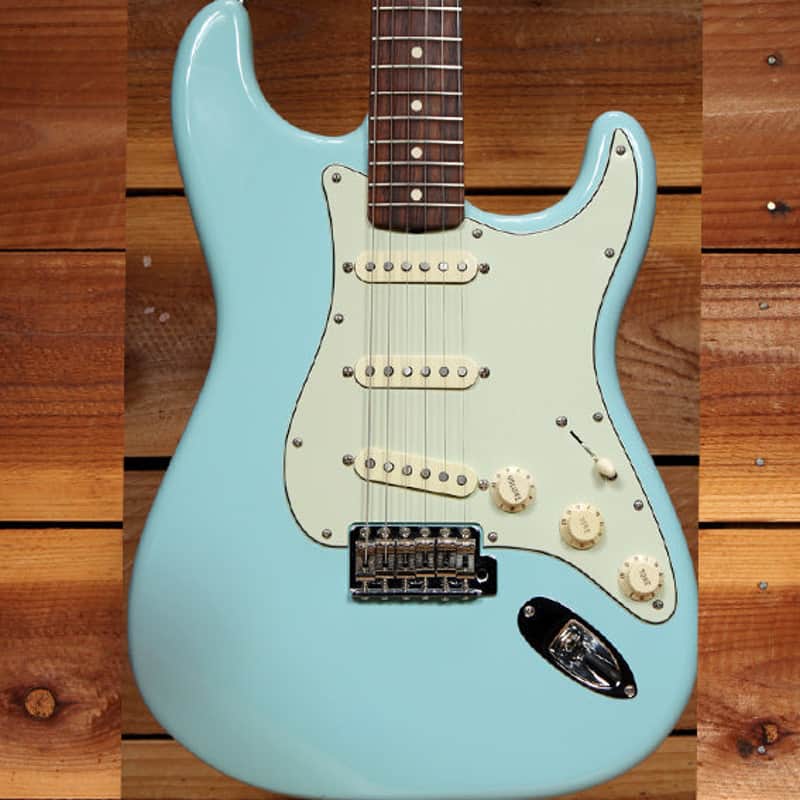 Fender Special Edition 60s Stratocaster Lacquer Daphne Blue Matching Head 29778 image 1