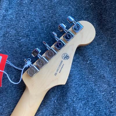 Fender Player Stratocaster Left-Handed PF Pau Ferro F2021 Black MX21202088 image 6