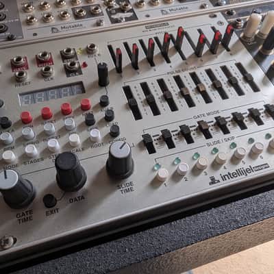 Intellijel Metropolis Complex Pitch / Gate Sequencer Eurorack Synth Module 2015 - 2020 - Silver image 1