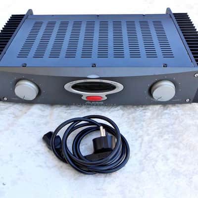 Alesis RA300 Reference Amplifier