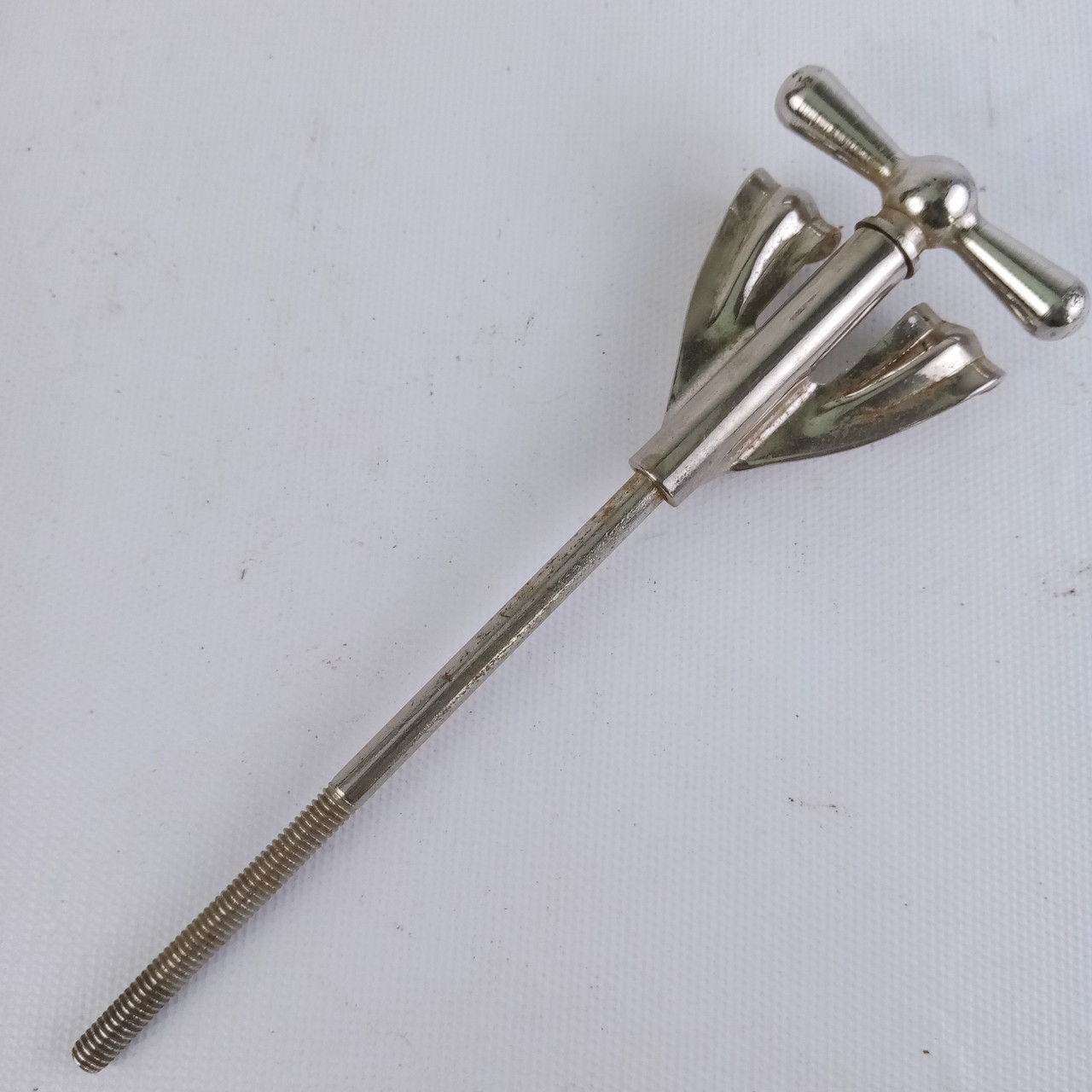 Ludwig 1x Bass Drum Long Bow-Tie Tension T-Rod+Claw 6" Nickel 50s Club Date WFL — main photograph