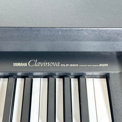 Yamaha CLP-350 Clavinova Piano image 9