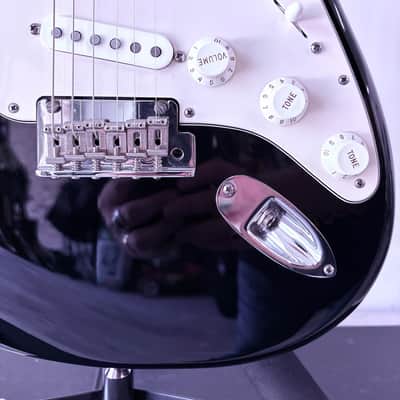 Time Capsule! Amazing 2008 Fender Standard Stratocaster with Rosewood Fretboard! image 3