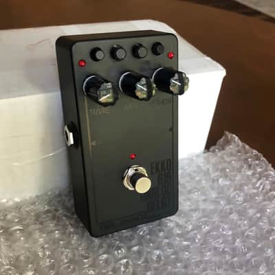 Malekko Ekko 616 MKII Dark Analog Delay | Reverb