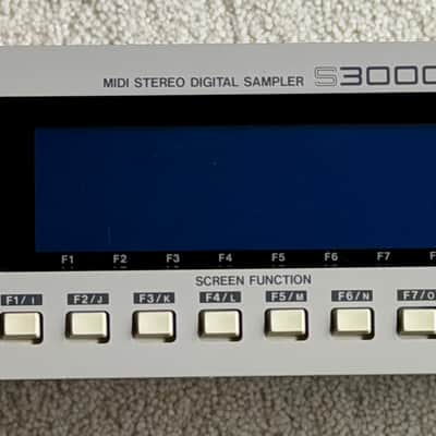 Akai S3000XL MIDI Stereo Digital Sampler 1996 - White
