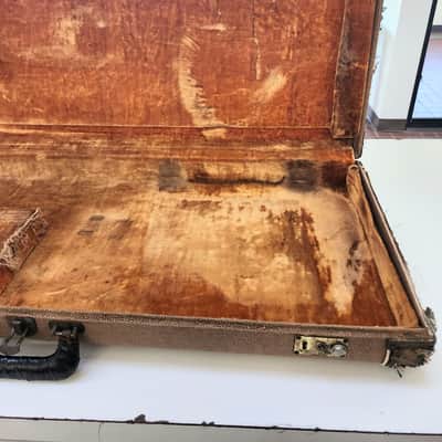 Vintage 1960 Fender Jazzmaster Case - Brown Tolex w/ Gold/Yellow Interior image 10