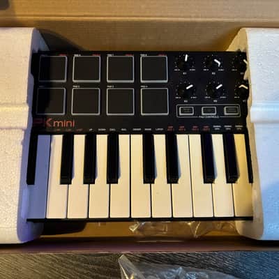 Akai MPK Mini 25-Key MIDI Controller 2012 - 2014 - Black image 2
