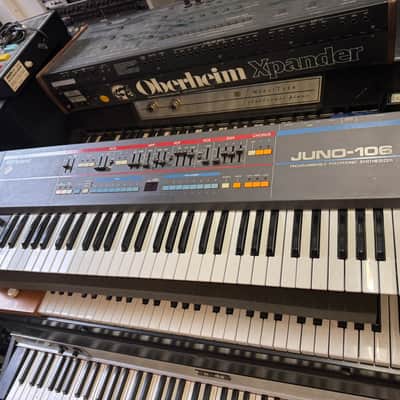 Roland Juno 106 61-Key Programmable Polyphonic Synthesize jUNO-106 AS IS ,needs repair //ARMENS//r 1984 - 1985 - Black image 2