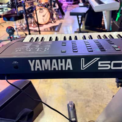 Yamaha Vintage V50 Synthesizer LIKE NEW image 16