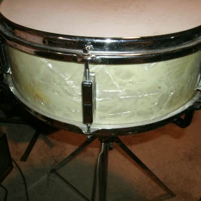 1965 Leedy No. 1161 Frank Capp Model snare drum - White Marine Pearl with Broadway stand image 4