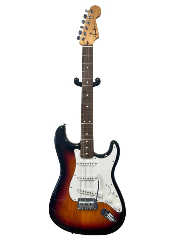 Fender Standard Stratocaster 2025 - Present - 3-Color Sunburst